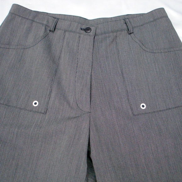 NWT Petite Pinstripe Capri Pants w/ White Grommets - Picture 4 of 5